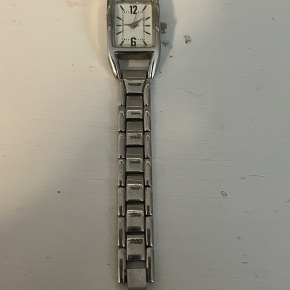 Vintage Lot of Two Women’s Silver Rectangular and Circular Wristwatches Giorgio - Picture 5 of 13